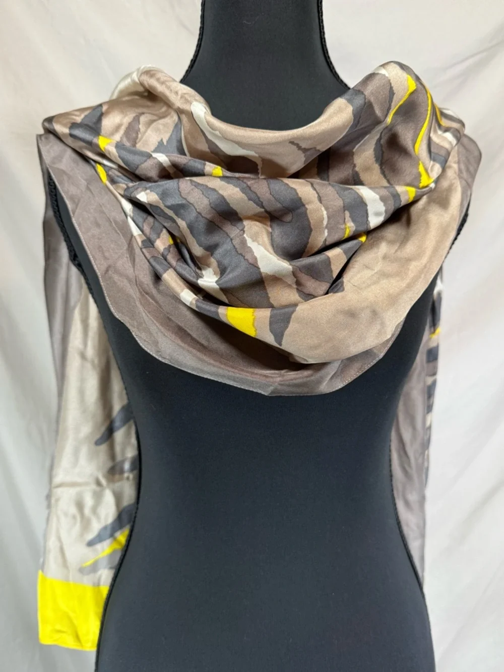 Coldwater Creek 100% Silk Zebra Print Scarf - Yellow/Black/White‎ 🖤💛✨